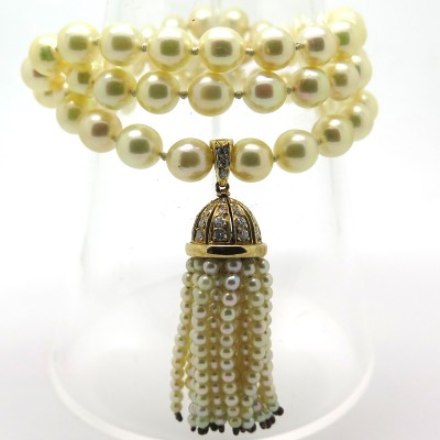 Collier de perles de culture et pendentif pompon 317