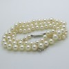 Collier de perles du Japon 341 fermoir or blanc