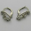 Boucles d'oreilles dormeuses anciennes diamants en platine et or blanc 254