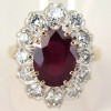 Bague Pompadour rubis entourage douze diamants 2 ors 1811