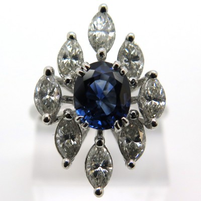 Joaillerie vintage d’occasion à Paris centre – Bague saphir entourage diamants taille navette 1797